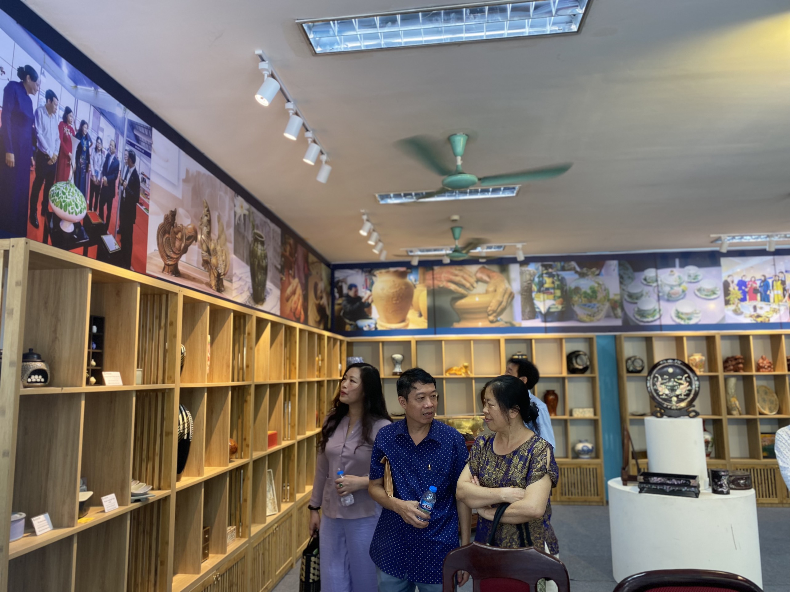 Triển lãm sản phẩm tiêu biểu ngành sơn mài khảm trai - ảnh 5