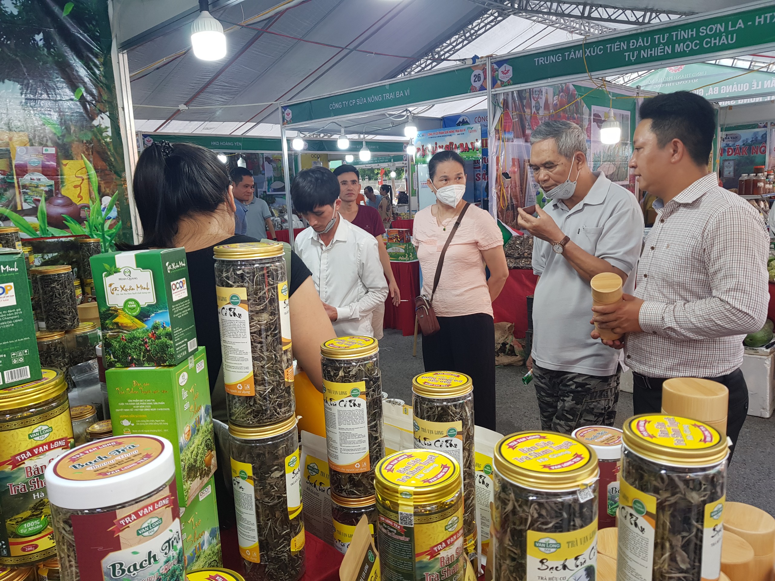 20 tỉnh, thành quảng bá, giới thiệu sản phẩm OCOP, trái cây, nông sản tại Hà Nội - ảnh 4