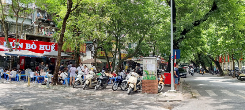 Hà Nội mở đợt cao điểm xử lý lấn chiếm vỉa hè, lòng đường - ảnh 1
