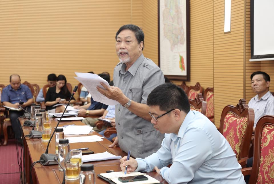 Đoàn đại biểu Quốc hội thành phố Hà Nội tiếp xúc cử tri, lấy ý kiến đóng góp Luật Đất đai (sửa đổi) - ảnh 3