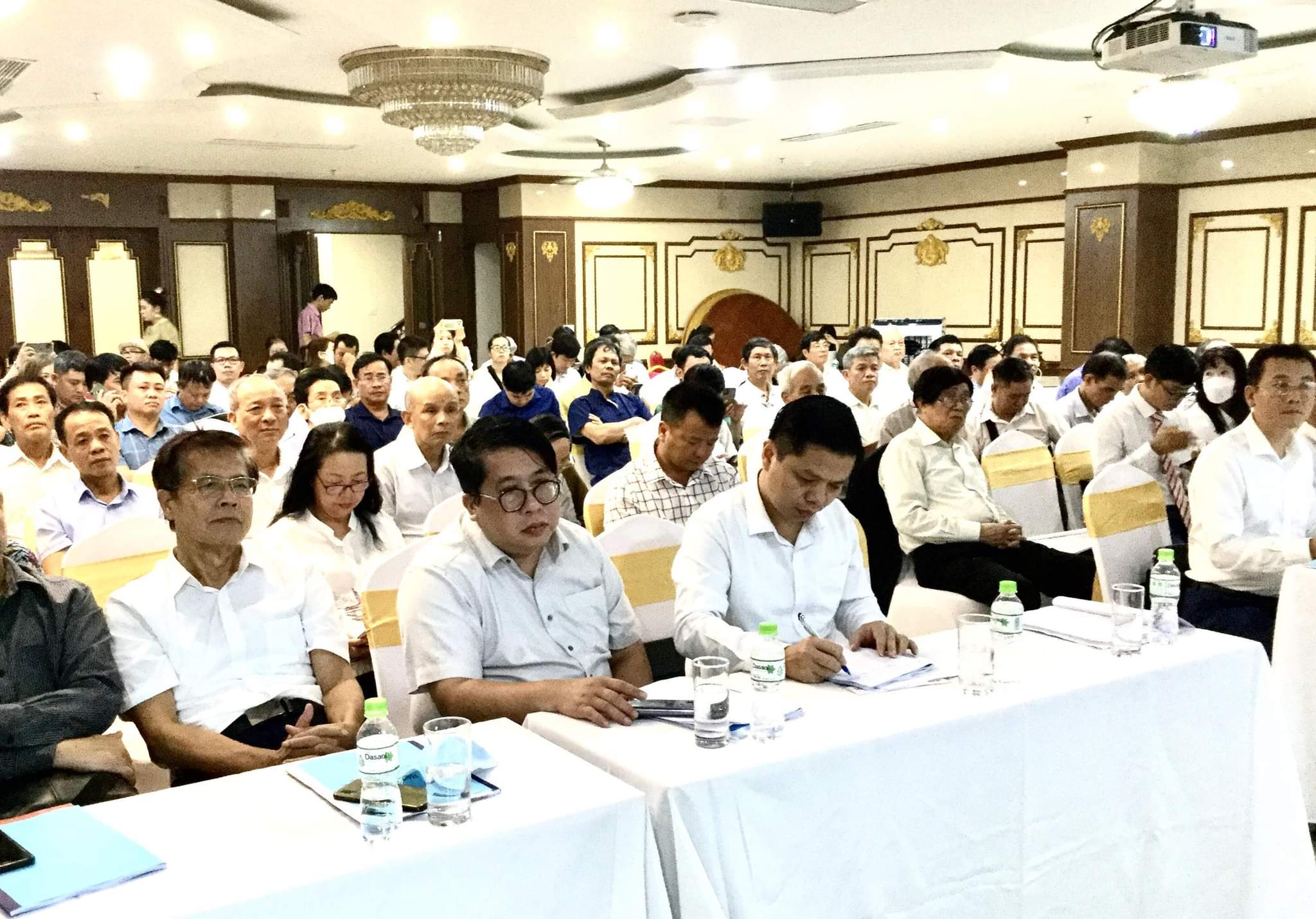 Nâng cao nhận thức của doanh nghiệp về lợi ích thiết thực của thương mại điện tử - ảnh 1