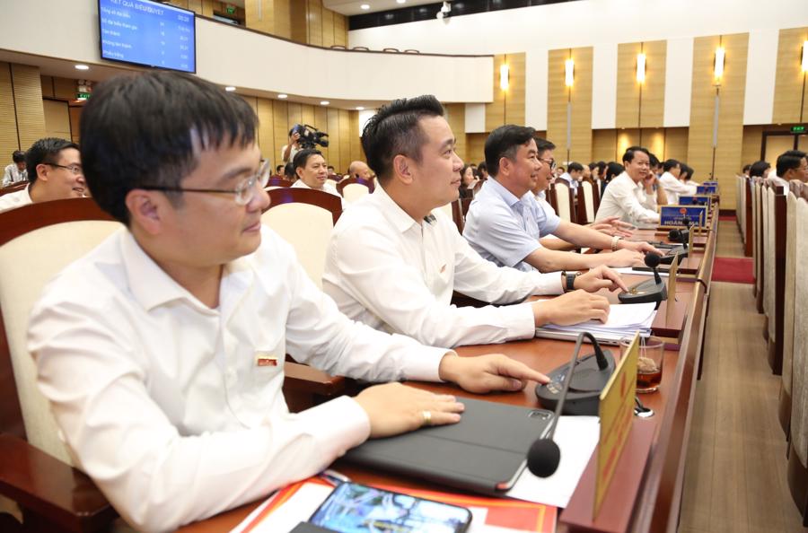 Thông qua 2 nghị quyết liên quan đến phân cấp quản lý, ủy quyền - ảnh 1
