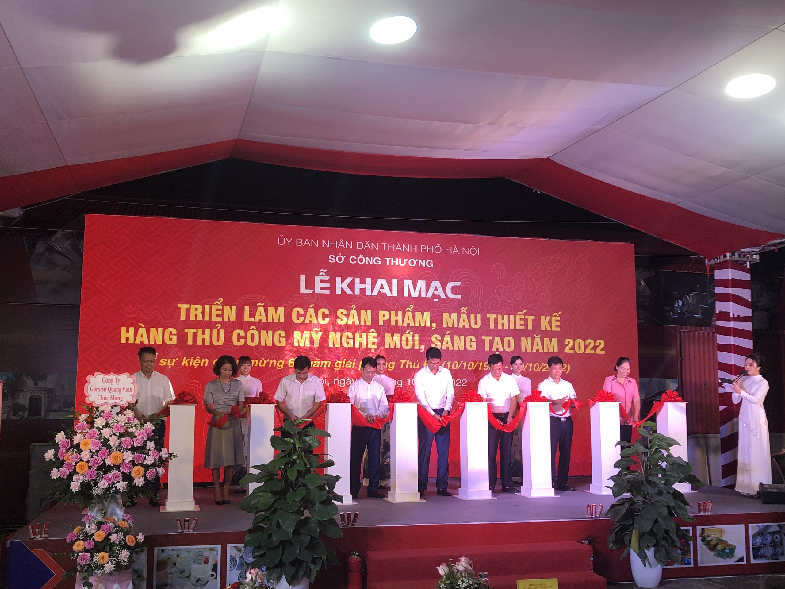 Triển lãm các sản phẩm, mẫu thiết kế hàng thủ công mỹ nghệ mới, sáng tạo năm 2022 - ảnh 1
