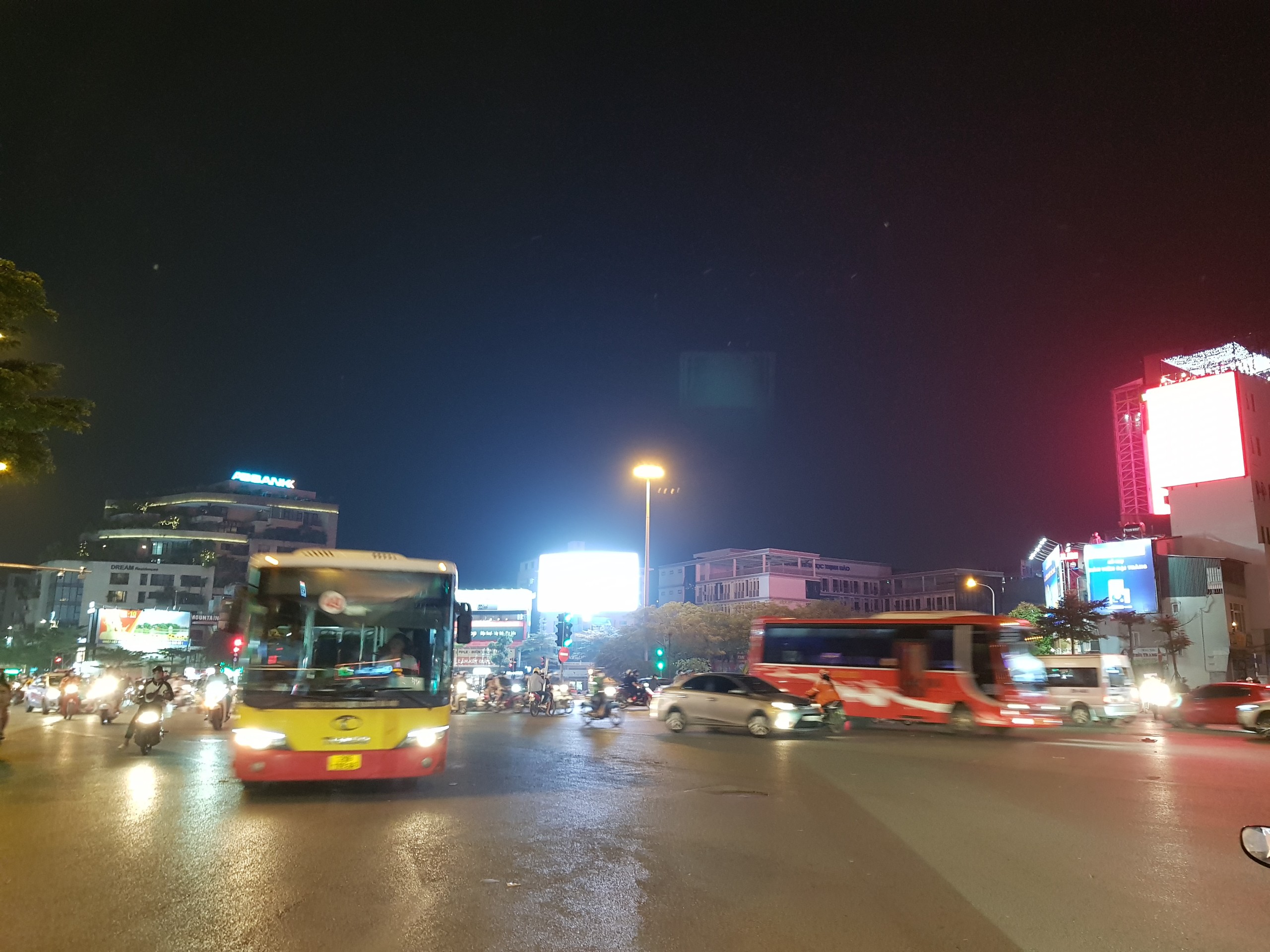Đưa vào khai thác 41 điểm dừng đón, trả khách cho xe ô tô vận tải hành khách tuyến cố định - ảnh 1