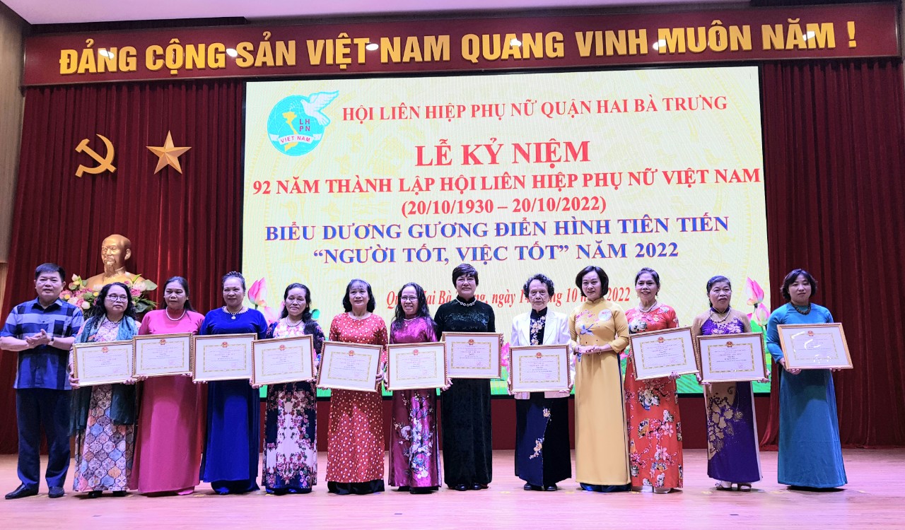 Hội LHPN quận Hai Bà Trưng biểu dương điển hình tiên tiến “Người tốt, việc tốt“ - ảnh 3