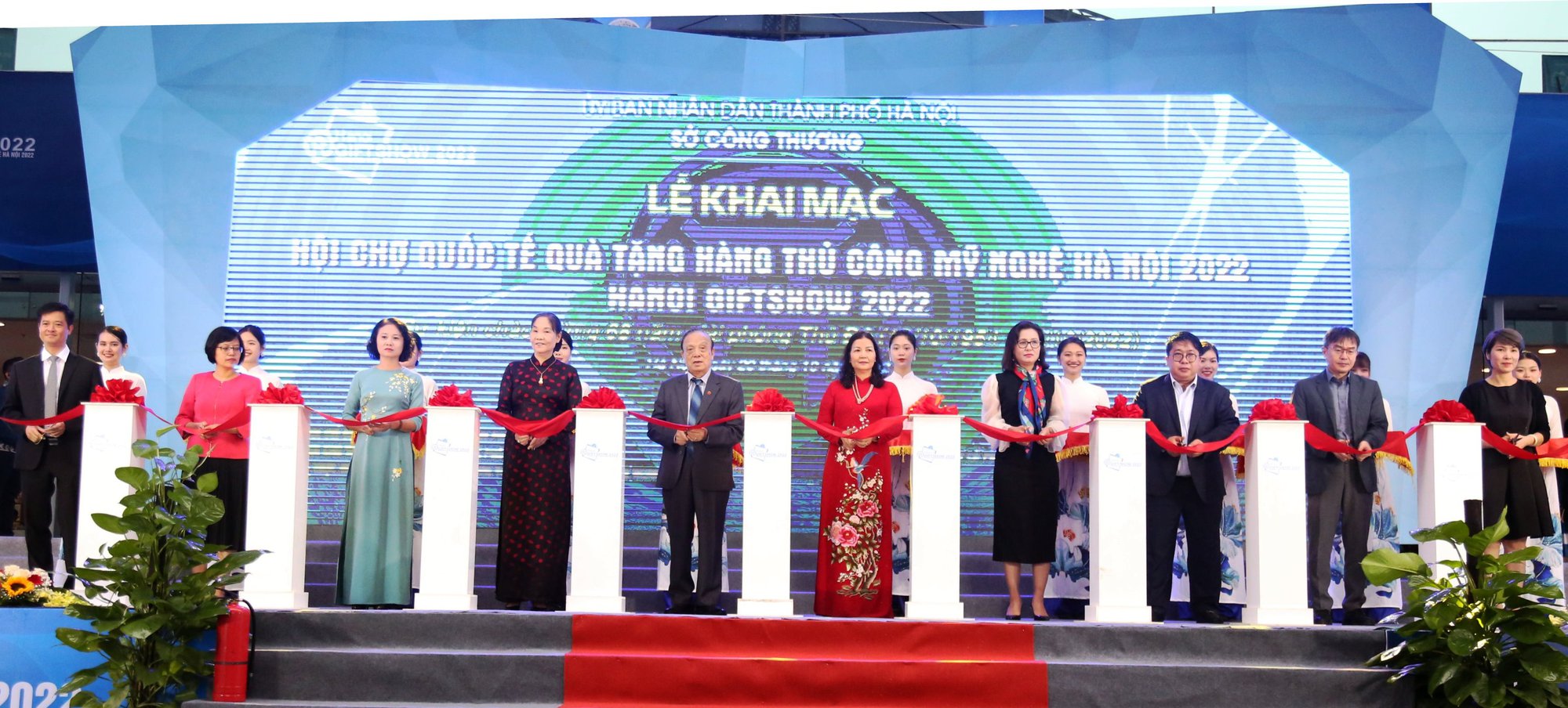 Khai mạc Hội chợ quốc tế Quà tặng hàng thủ công mỹ nghệ Hà Nội 2022 - ảnh 1