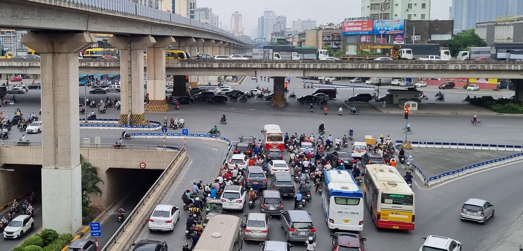 Thu phí xe cơ giới vào nội đô: Chưa đủ điều kiện, cần xem xét thêm - ảnh 3