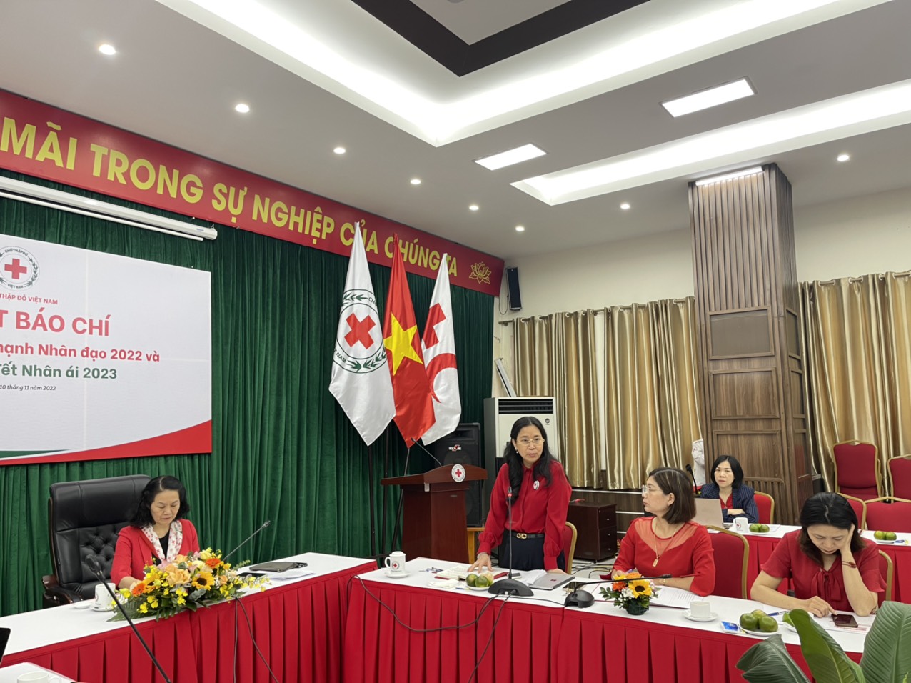 Tổ chức chương trình “Sức mạnh nhân đạo” và “Tết nhân ái” để chăm lo Tết cho người nghèo - ảnh 2