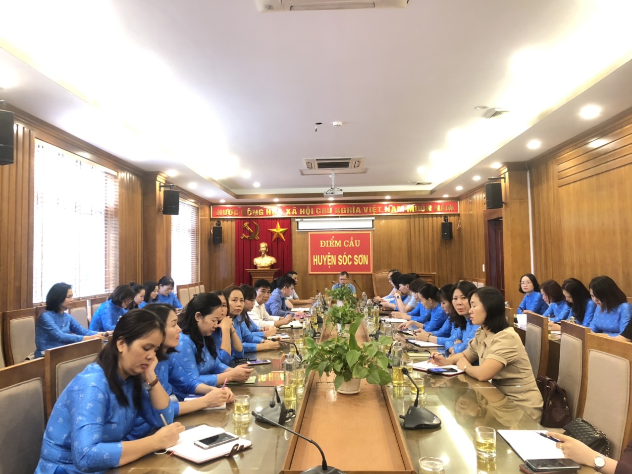 Hơn 15.000 đại biểu theo dõi Hội nghị đối thoại giữa Bí thư Thành ủy Hà Nội với phụ nữ Thủ đô - ảnh 4