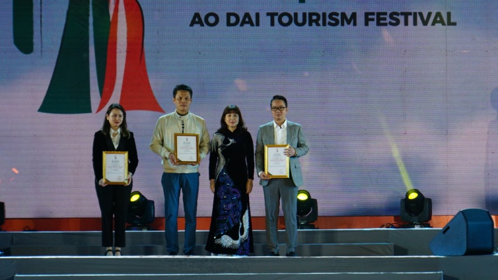 Lễ hội Áo dài du lịch Hà Nội 2022 thu hút hơn 30.000 lượt khách - ảnh 4