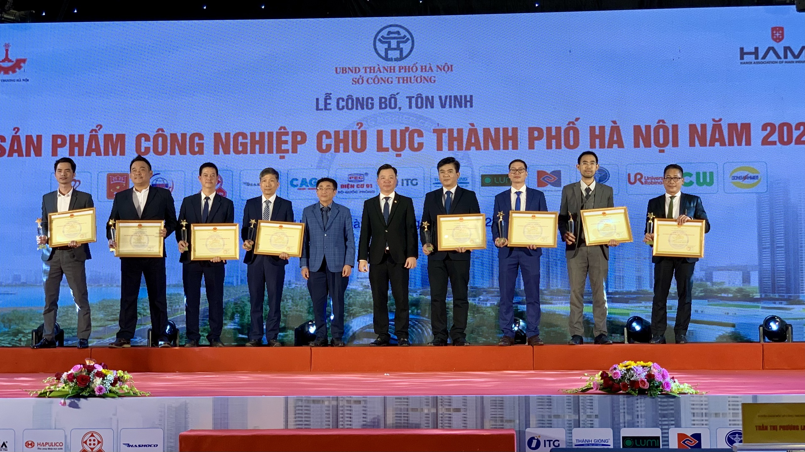 Tôn vinh 33 sản phẩm công nghiệp chủ lực thành phố Hà Nội năm 2022 - ảnh 3