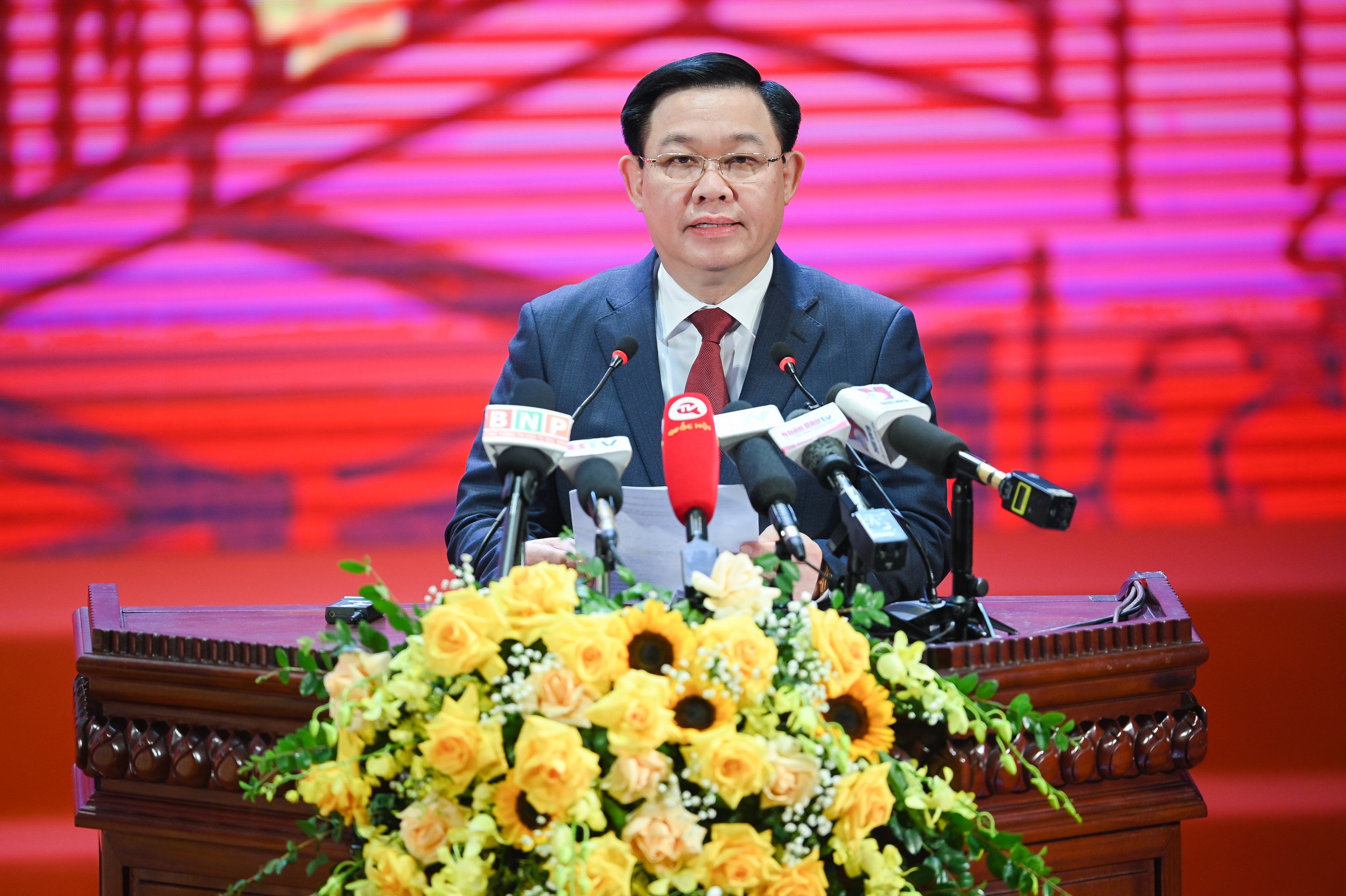 Chủ tịch Quốc hội Vương Đình Huệ: Hoàn thiện thể chế, khơi thông nguồn lực để chấn hưng và phát triển văn hóa - ảnh 1