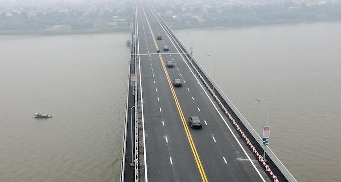 Tổ chức lại giao thông tuyến đường tránh lên cầu Thăng Long - ảnh 1