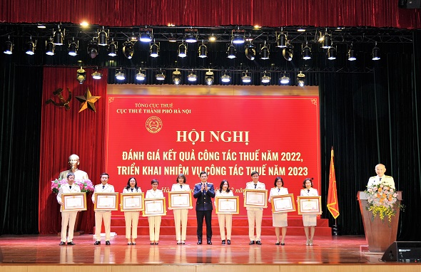Cục Thuế TP Hà Nội: Đón nhận Huân chương Độc lập hạng Nhì - ảnh 6