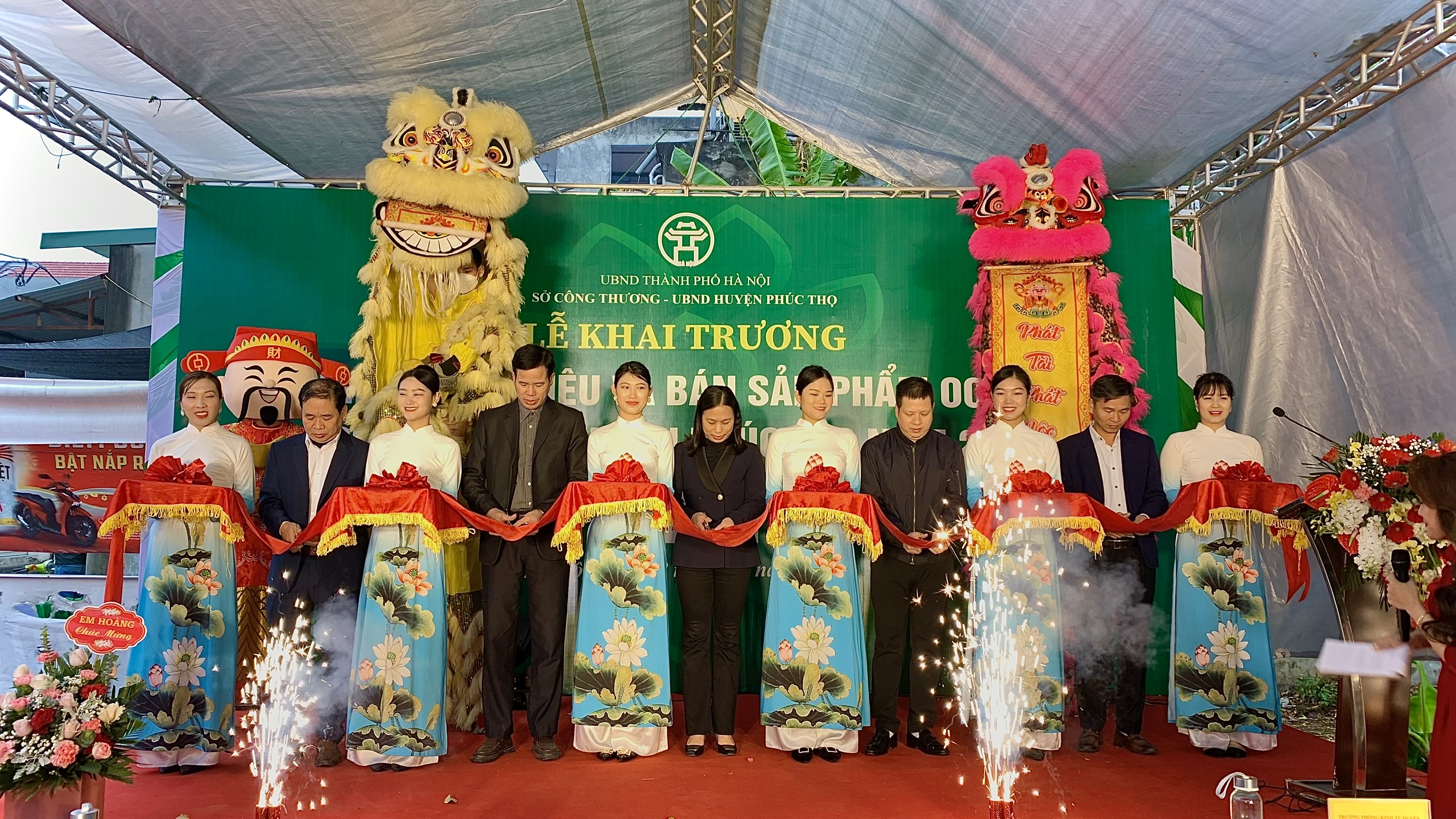 Sở Công Thương Hà Nội: Khai trương Điểm giới thiệu và bán sản phẩm OCOP tại Phúc Thọ - ảnh 2