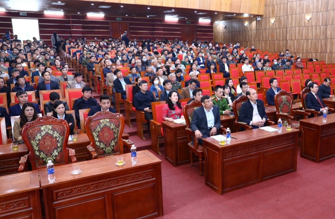 Hoài Đức khen thưởng tập thể, cá nhân về công tác giải phóng mặt bằng - ảnh 1