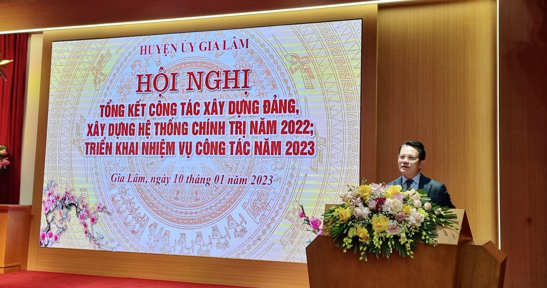 Gia Lâm: Năm 2023 phấn đấu 97% tổ chức cơ sở Đảng hoàn thành tốt nhiệm vụ trở lên - ảnh 2
