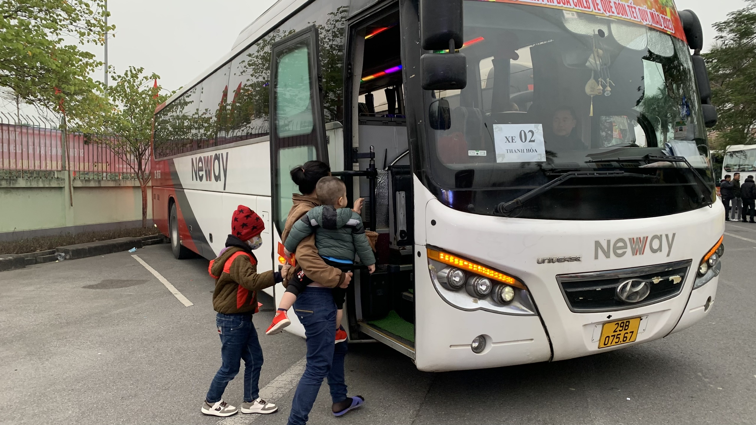 Những chuyến xe miễn phí đưa hơn 1.200 công nhân về quê đón Tết Nguyên đán 2023 - ảnh 6