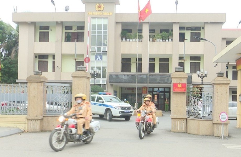 Đông Anh: Ra quân giành lại vỉa hè phong quang, sạch đẹp cho người đi bộ - ảnh 3