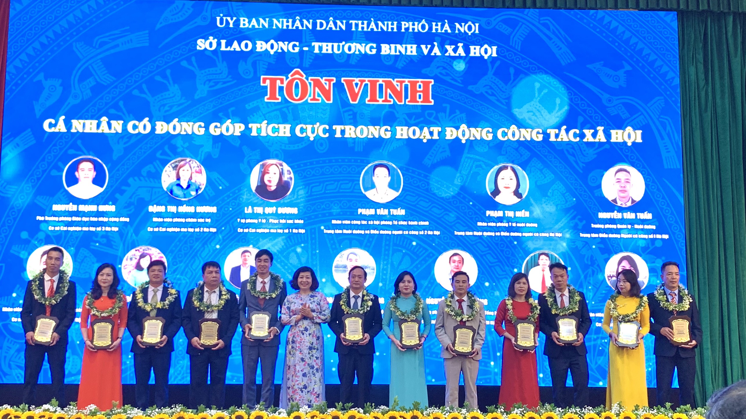 Tôn vinh nhiều cá nhân, tập thể có đóng góp tích cực trong hoạt động công tác xã hội - ảnh 5