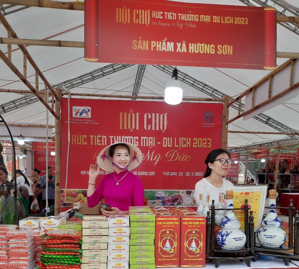 Hơn 100 gian hàng đặc sản vùng miền giới thiệu tại Mỹ Đức - ảnh 5