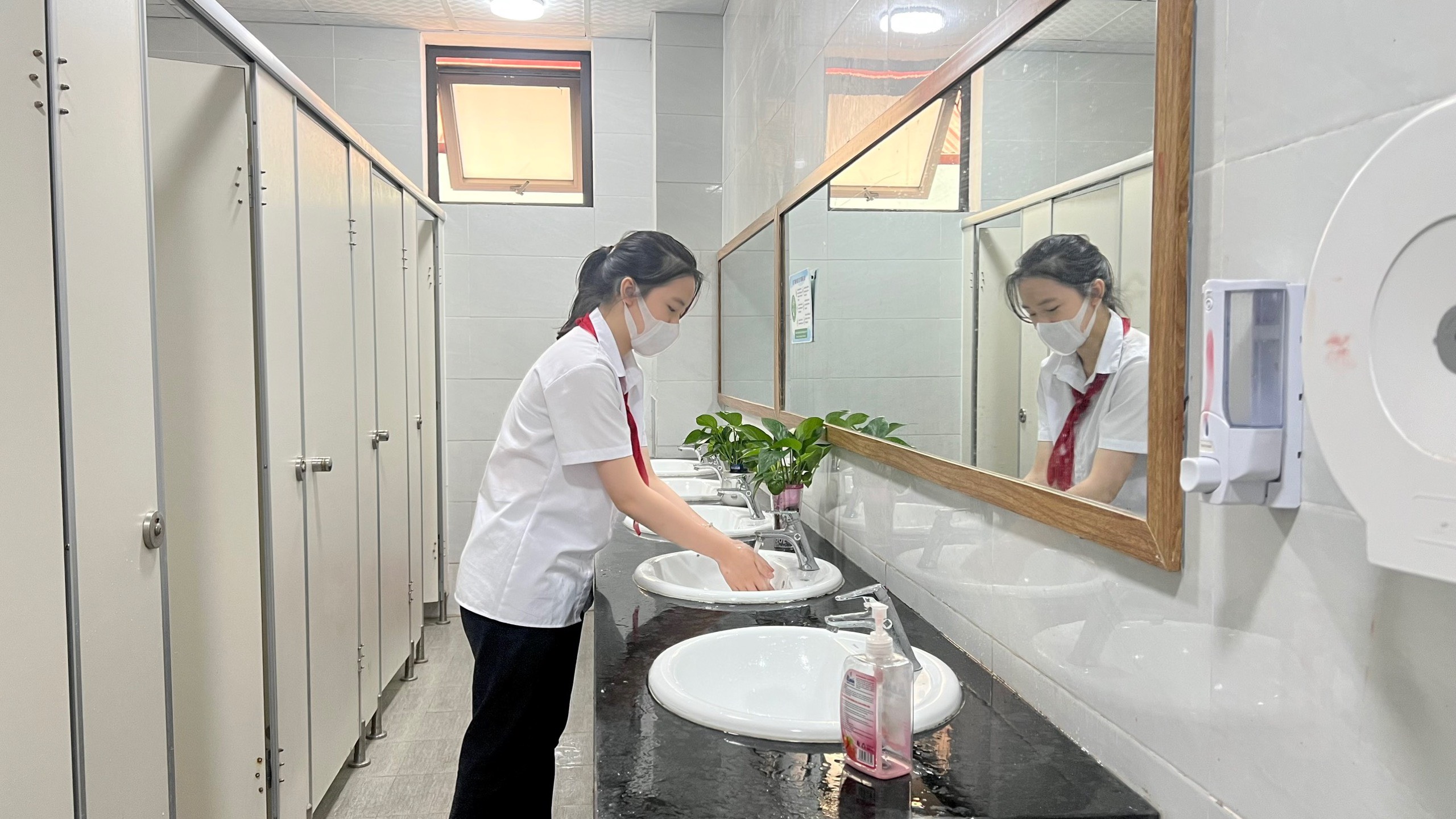 Khánh thành công trình măng non “Nhà vệ sinh thân thiện” - ảnh 5