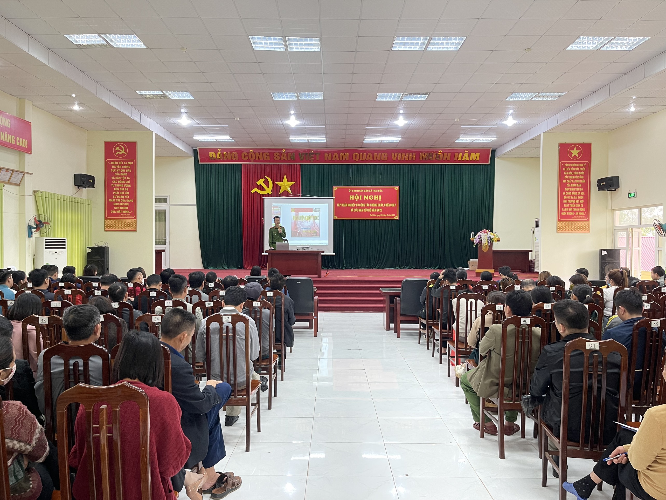 Ba Vì: Tổ chức huấn luyện phòng cháy chữa cháy và cứu nạn cứu hộ - ảnh 8