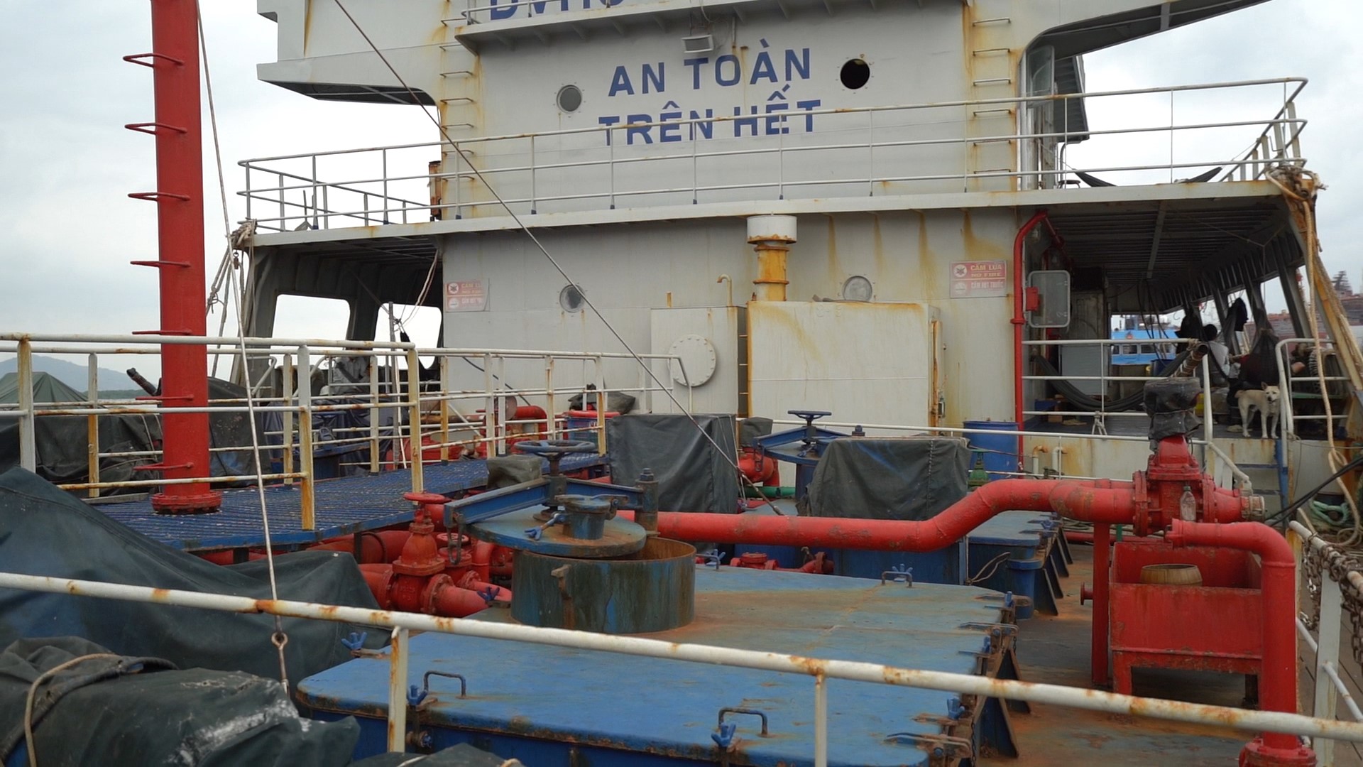 Tổng cục Hải quan thông tin chính thức về vụ bắt tàu chở 270 tấn dầu - ảnh 1