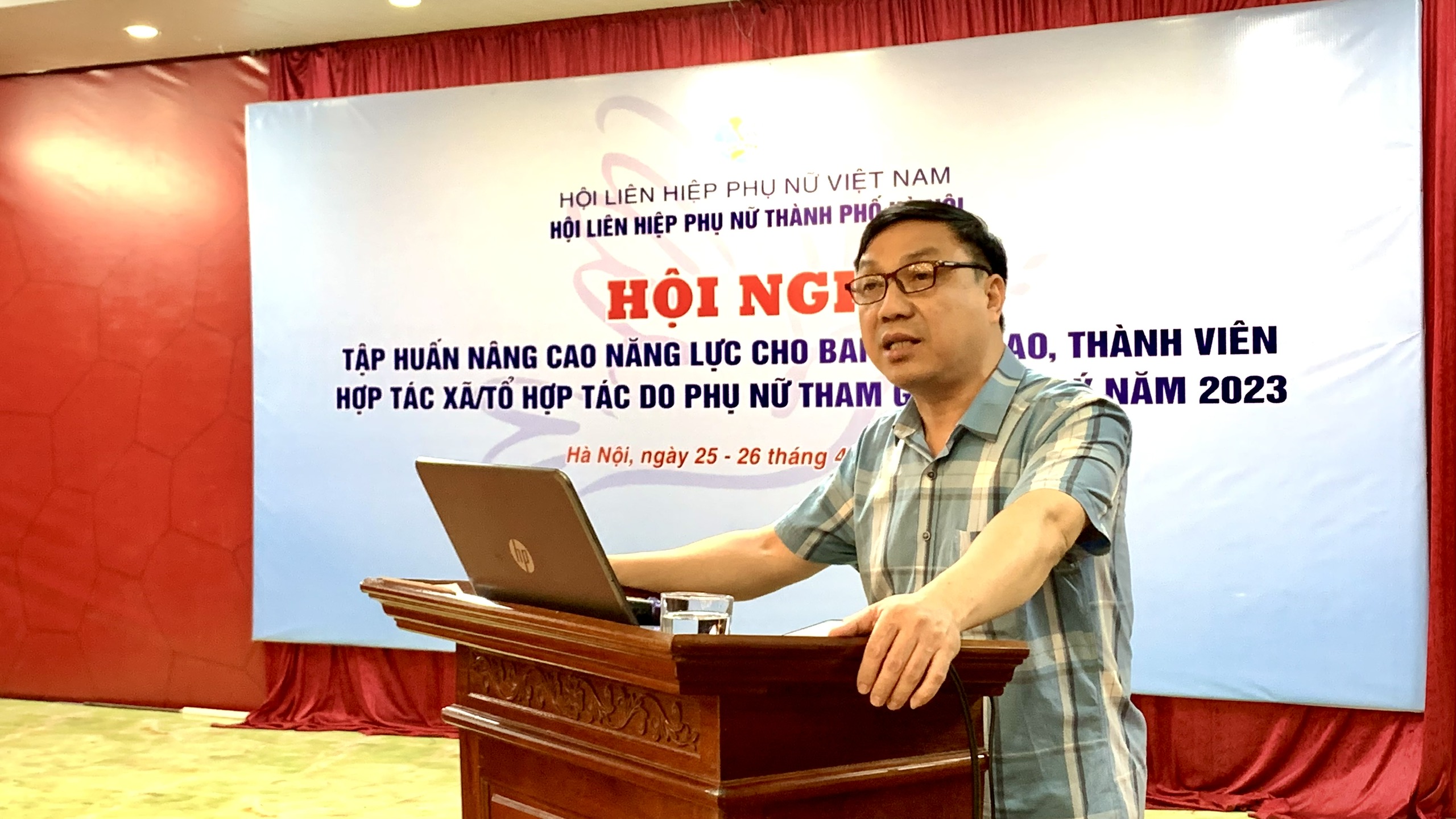 Nâng cao năng lực cho gần 100 lãnh đạo, thành viên HTX/ tổ hợp tác do phụ nữ làm quản lý - ảnh 8