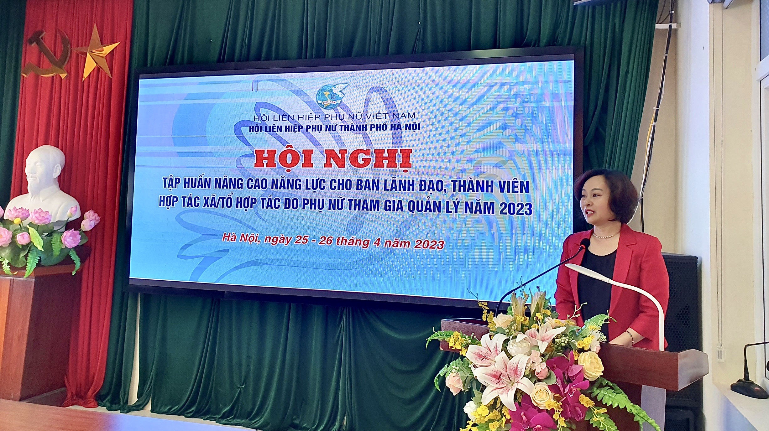 Nâng cao năng lực cho gần 100 lãnh đạo, thành viên HTX/ tổ hợp tác do phụ nữ làm quản lý - ảnh 4