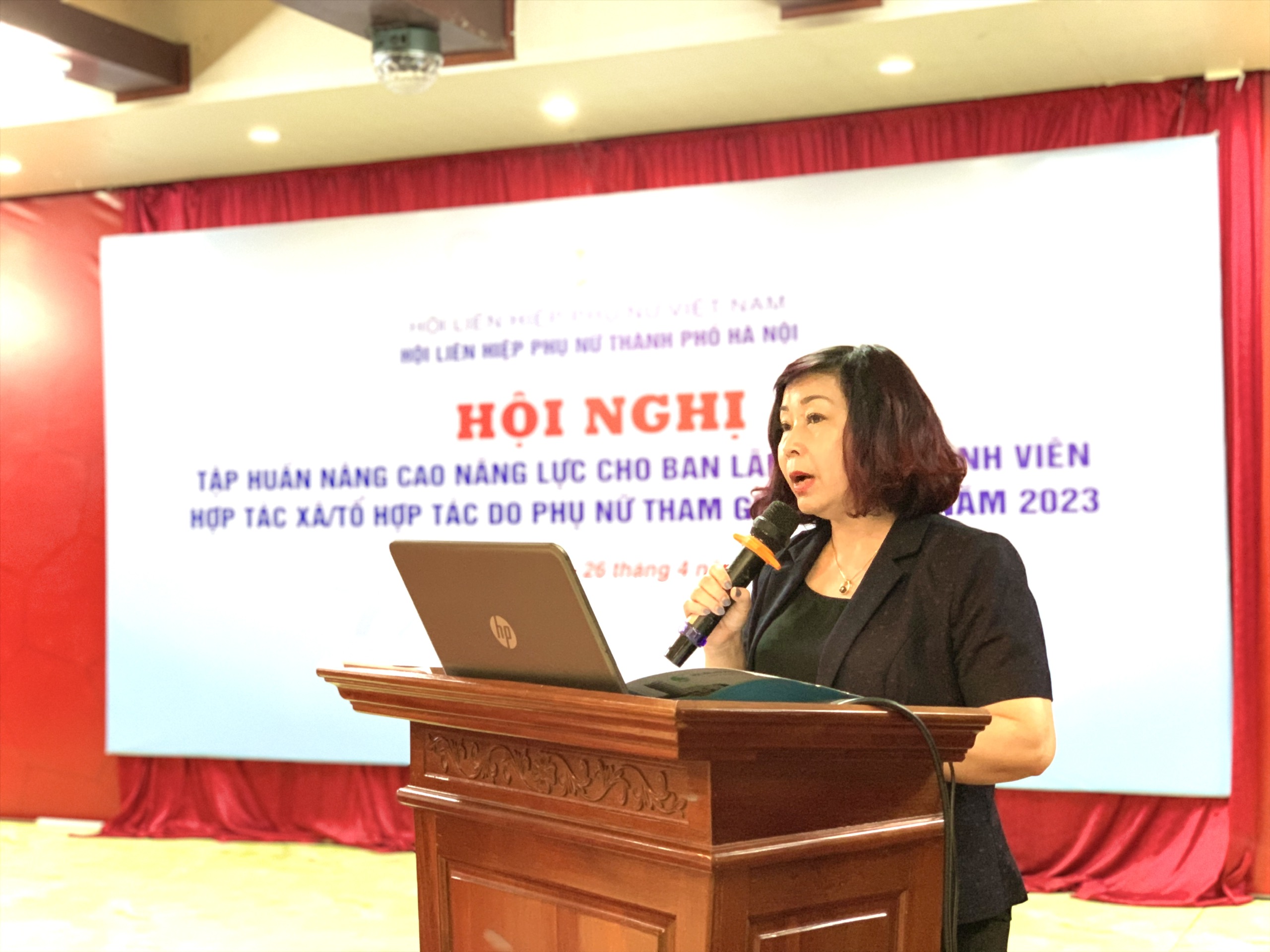 Nâng cao năng lực cho gần 100 lãnh đạo, thành viên HTX/ tổ hợp tác do phụ nữ làm quản lý - ảnh 2
