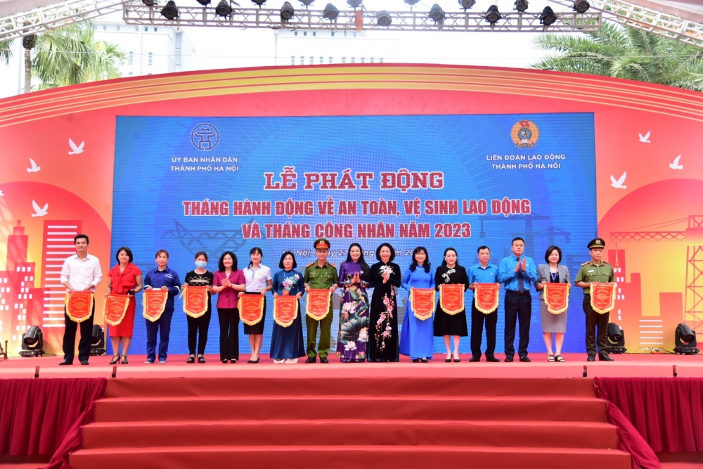 Phát động Tháng hành động về an toàn, vệ sinh lao động và Tháng Công nhân thành phố Hà Nội năm 2023 - ảnh 10