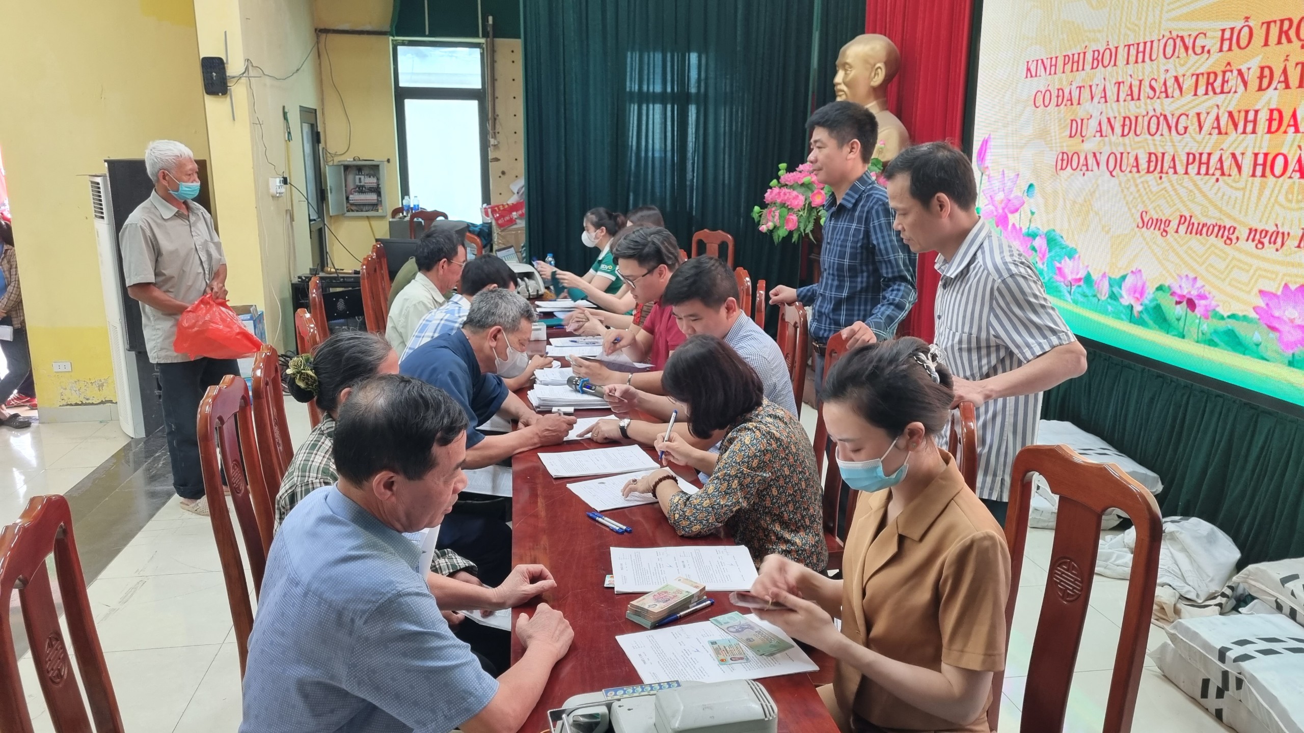 Hoài Đức: Chi trả bồi thường, hỗ trợ giải phóng mặt bằng thực hiện dự án Vành đai 4 - ảnh 2