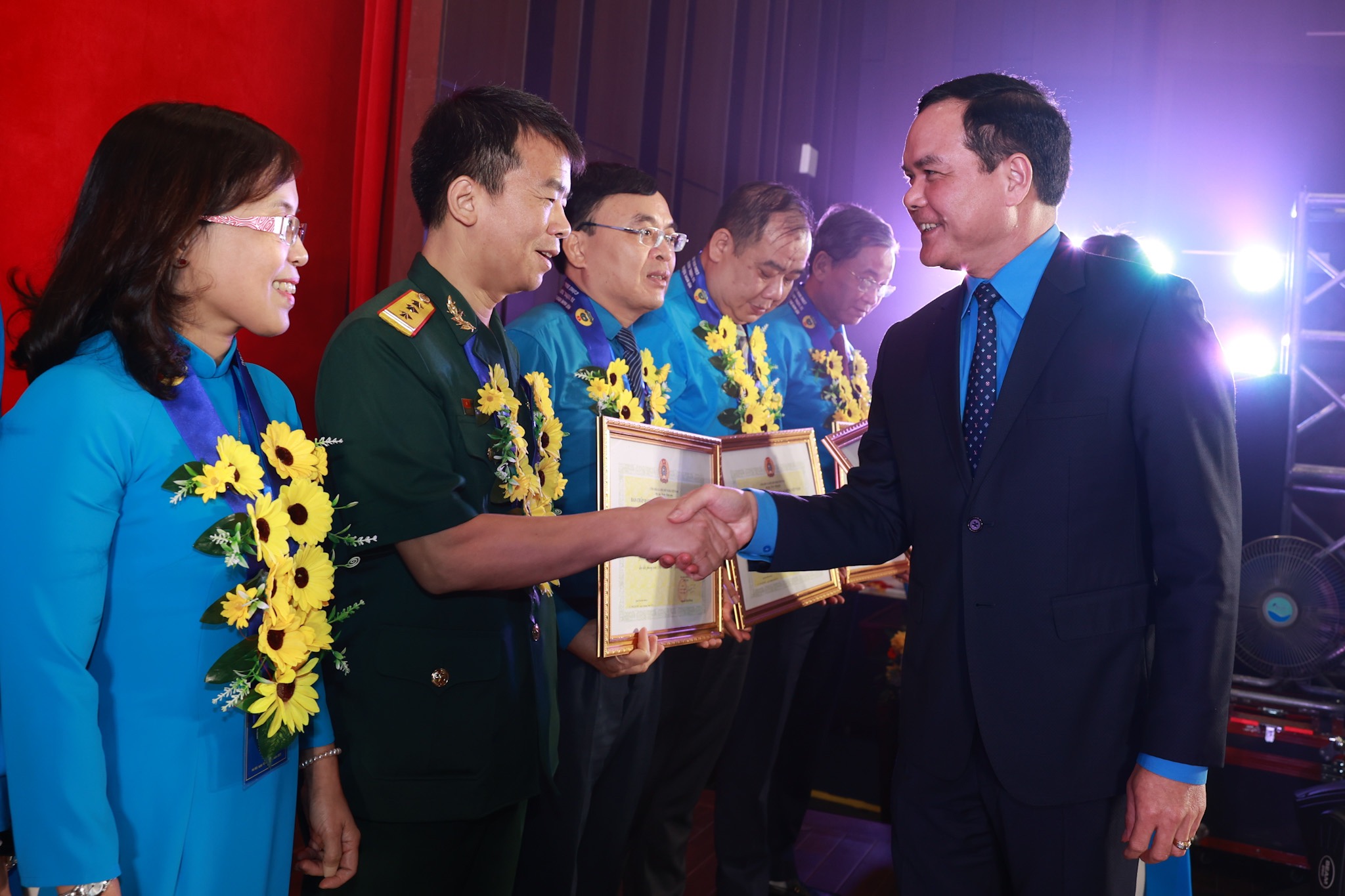 Tôn vinh 133 điển hình tiên tiến học tập và làm theo gương Bác - ảnh 3
