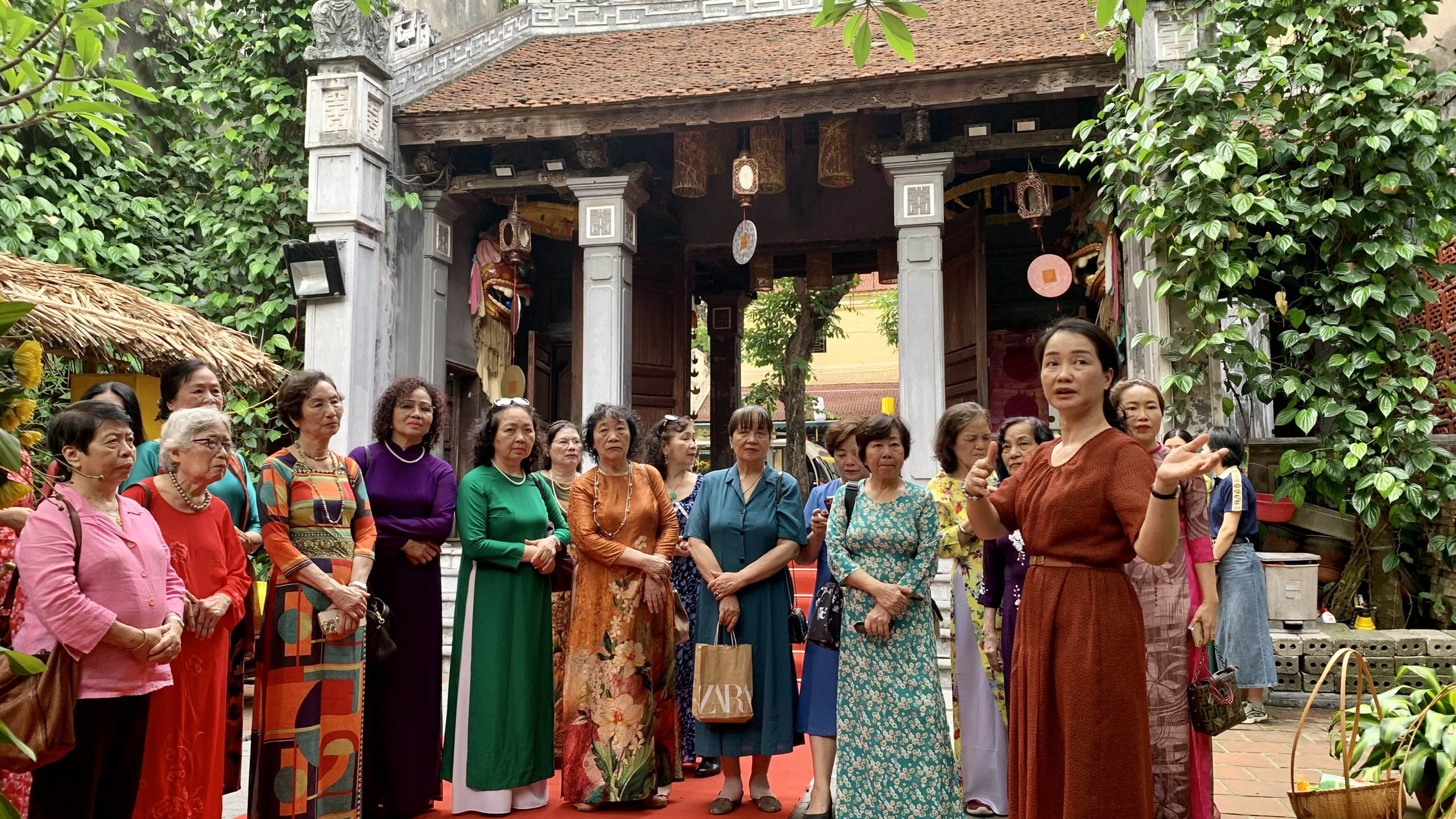 Nữ trí thức Hà Nội trao đổi chía sẻ về “Phố cổ Hà Nội – Thực trạng, giá trị và trách nhiệm” - ảnh 1