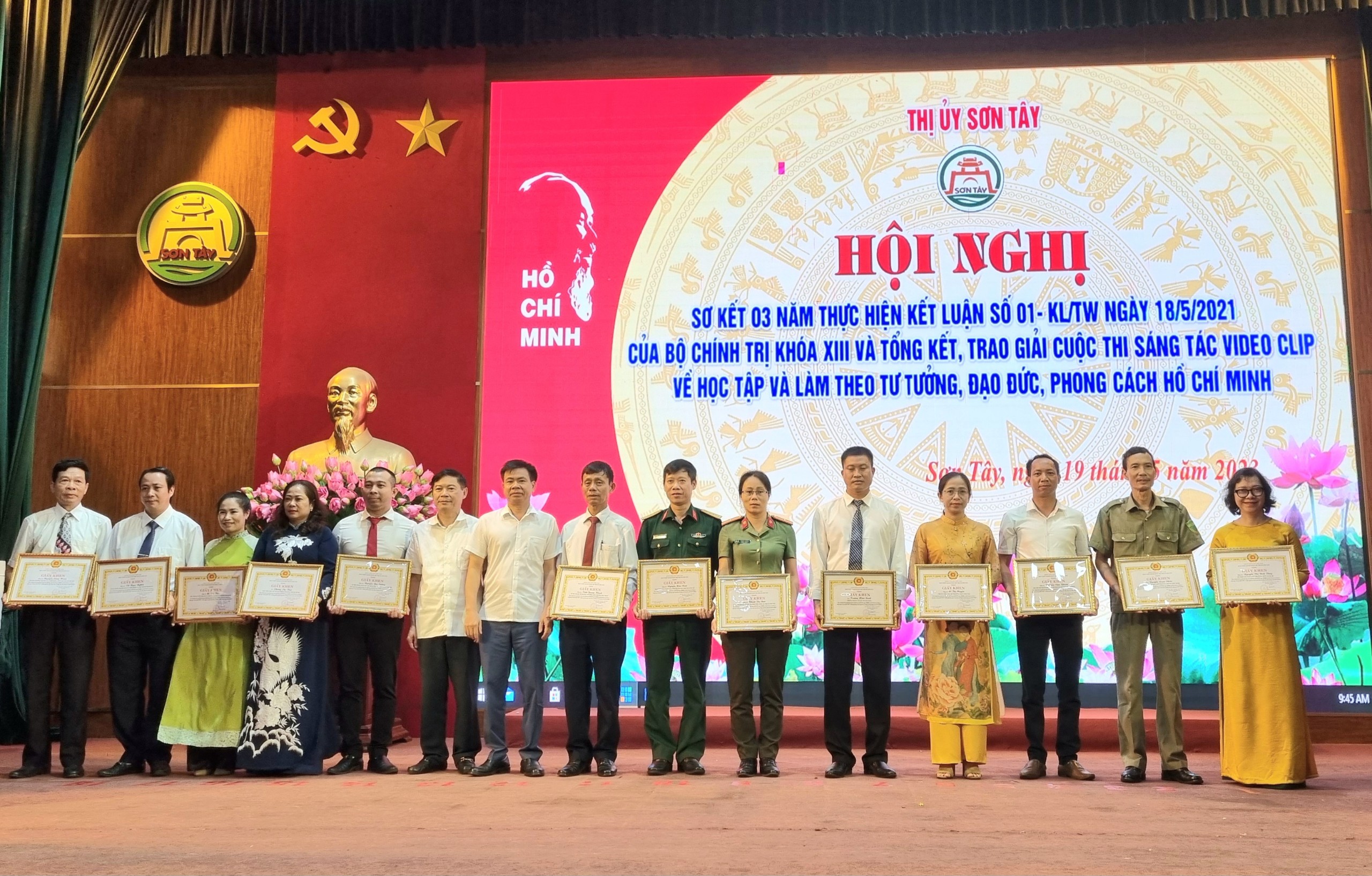 Sơn Tây: Hơn 28.000 người ký cam kết làm theo phong cách của Bác - ảnh 3