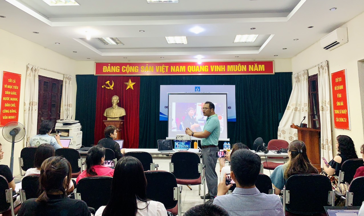 Nâng cao kỹ năng ''sử dụng smartphone sản xuất sản phẩm báo chí'' cho các hội viên Hội nhà báo Hà Nội - ảnh 2