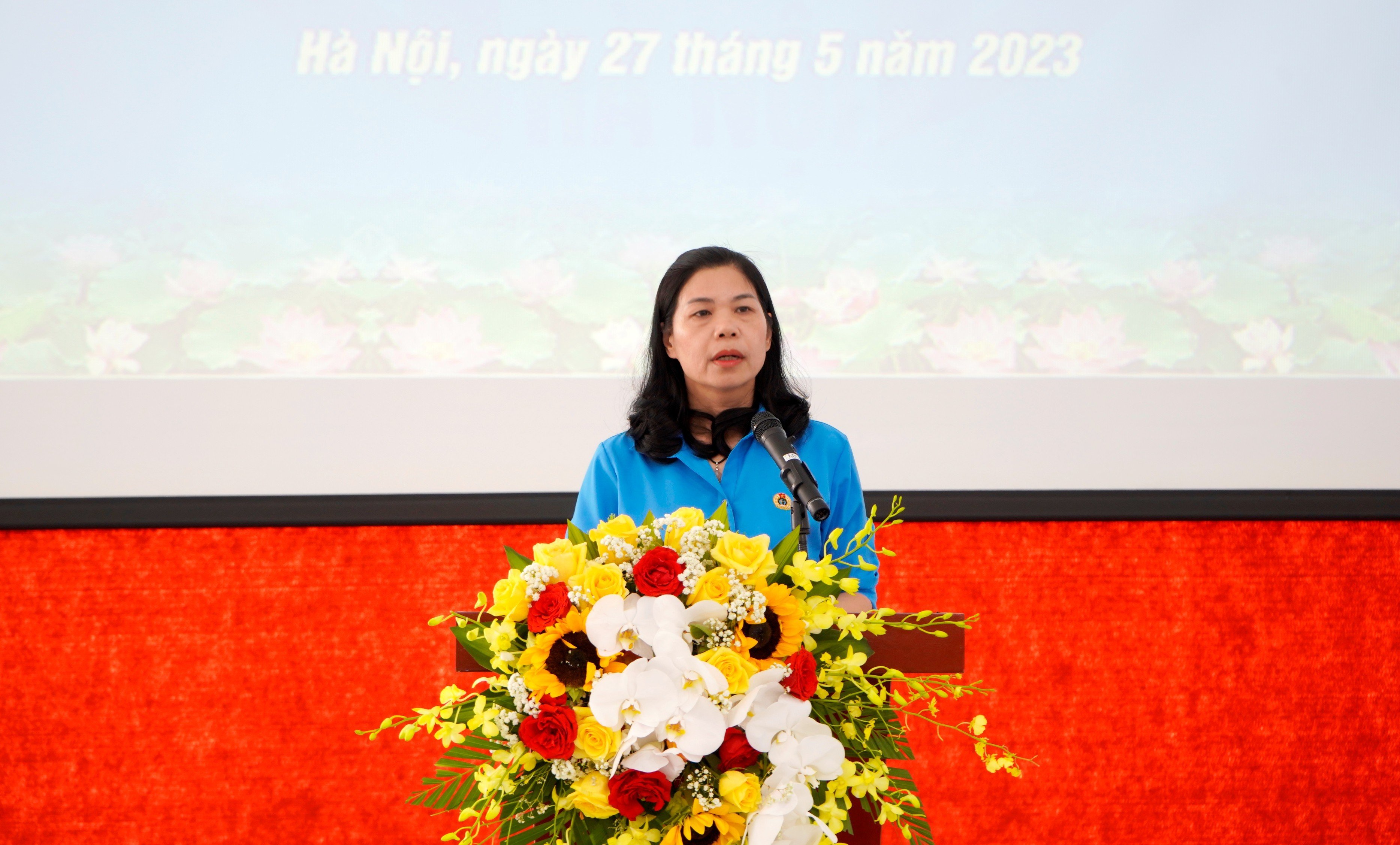 500 công nhân lao động ở khu công nghiệp Thạch Thất-Quốc Oai được khám sức khỏe miễn phí - ảnh 1