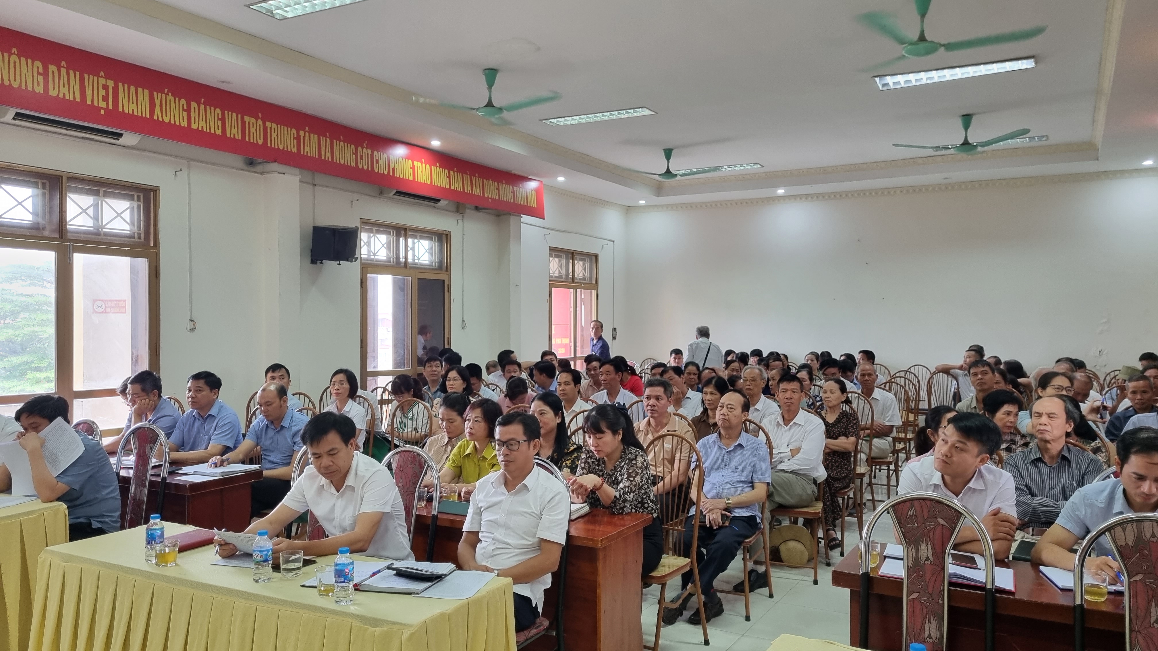 Cử tri thị xã Sơn Tây kiến nghị nhiều vấn đề về ô nhiễm môi trường và xử lý rác thải - ảnh 3