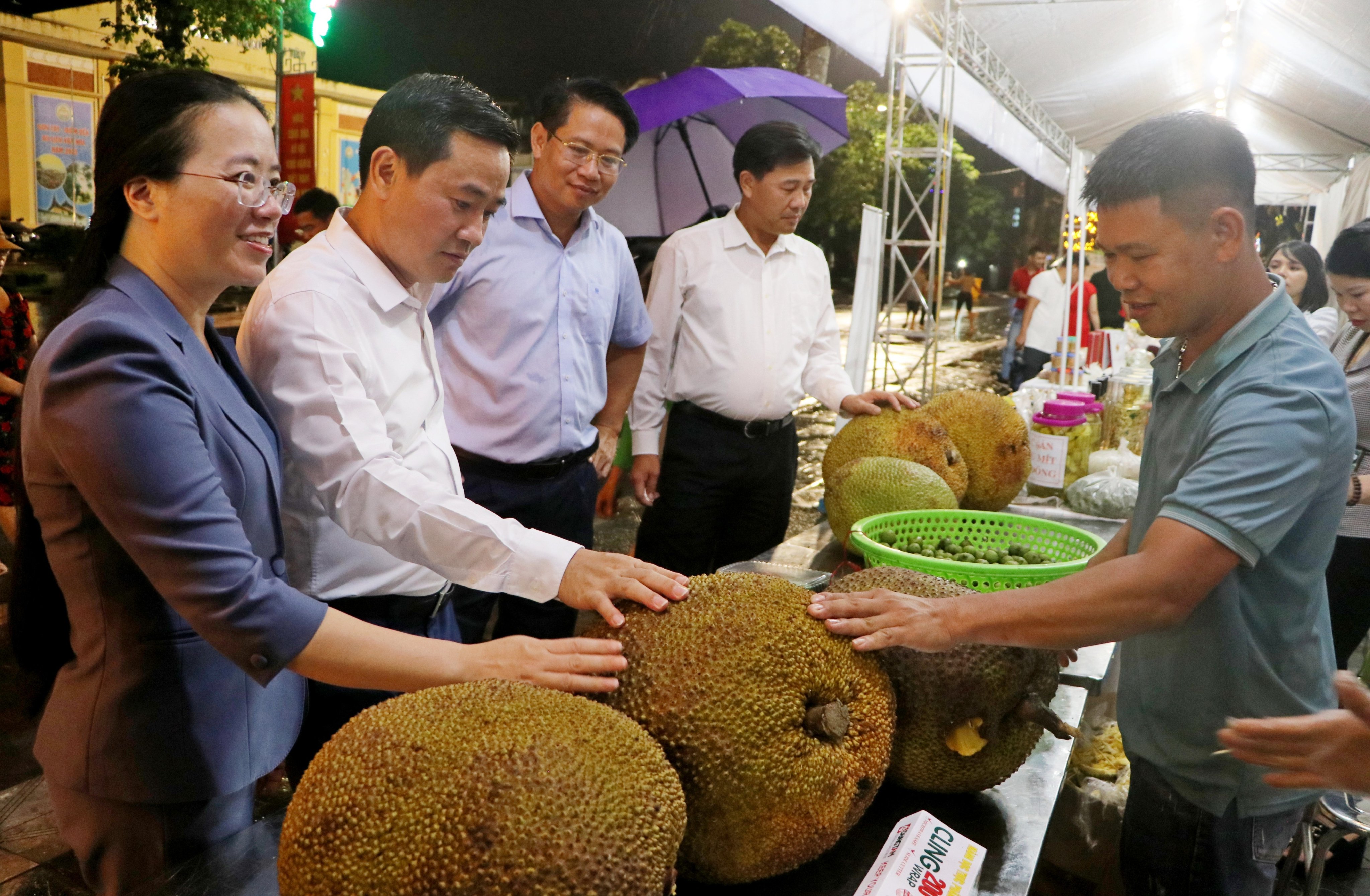 Hội thi mít Sơn Tây năm 2023 thu hút khách du lịch về Thành cổ - ảnh 2
