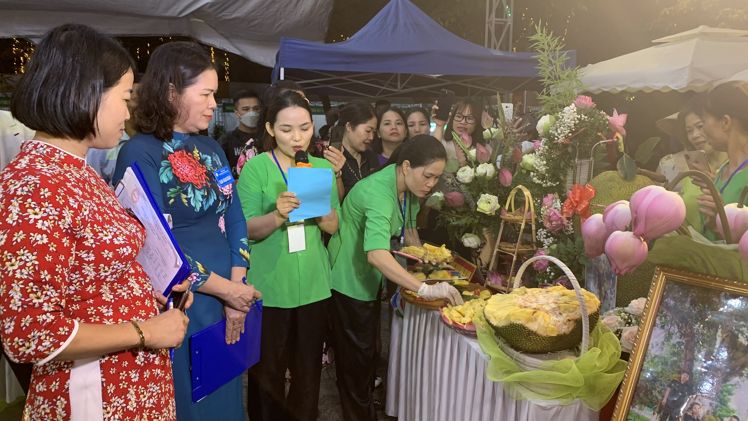 Hội thi mít Sơn Tây năm 2023 thu hút khách du lịch về Thành cổ - ảnh 6