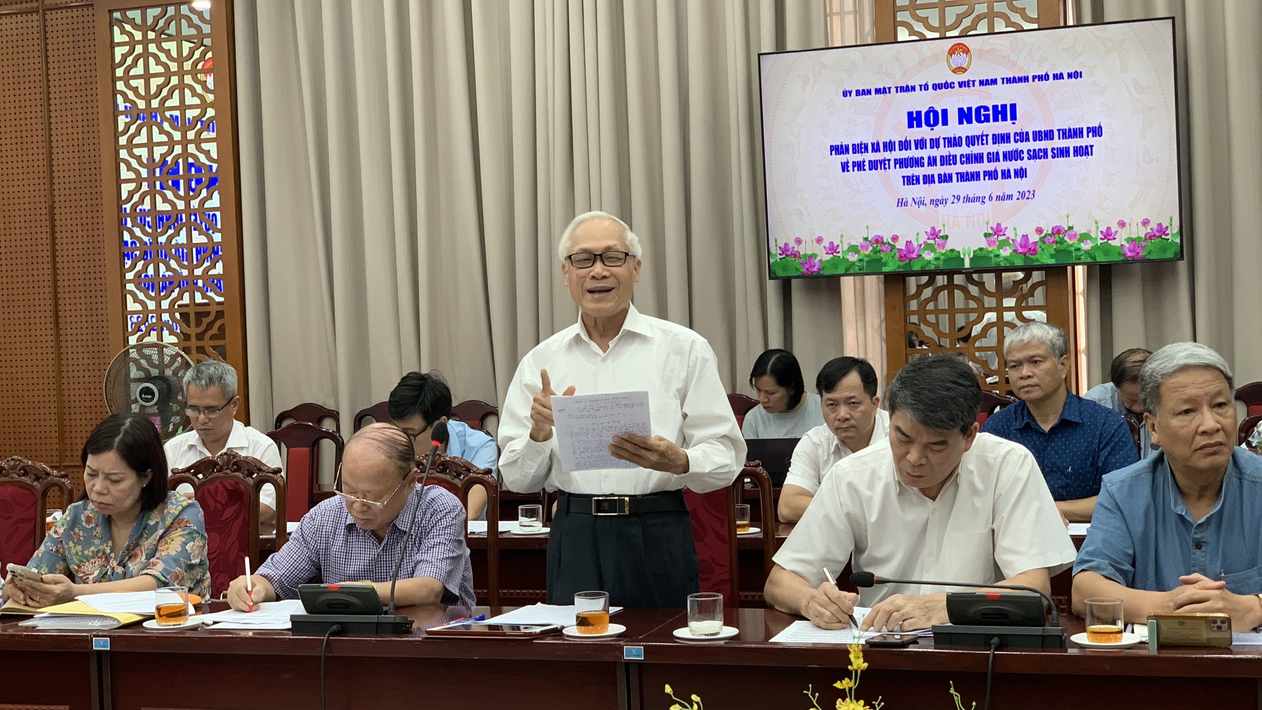 Tăng giá nước sạch sinh hoạt phải đi đôi với tăng chất lượng - ảnh 3