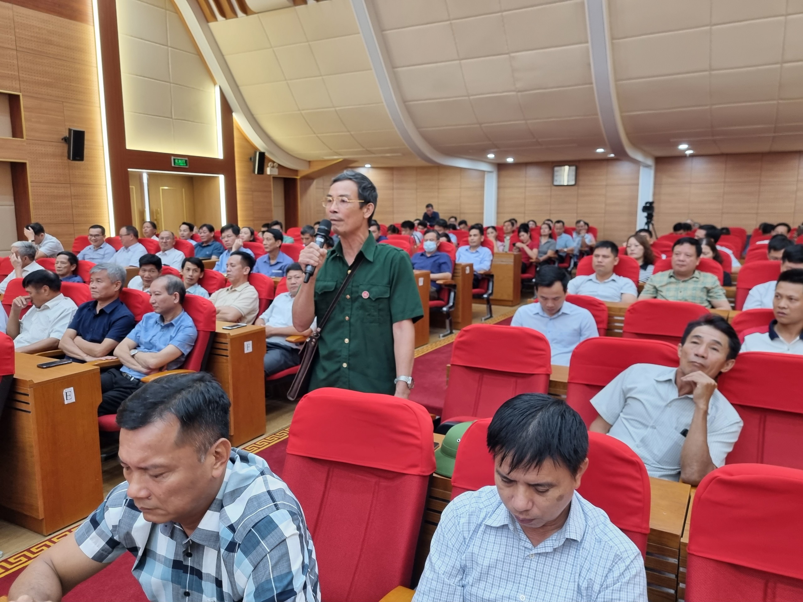 Đề nghị huyện Gia Lâm khắc phục ô nhiễm môi trường - ảnh 2