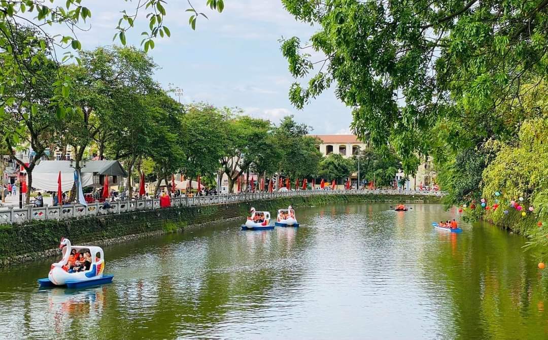 Hà Nội đã đón 14,7 triệu lượt khách du lịch 7 tháng năm 2023 - ảnh 2
