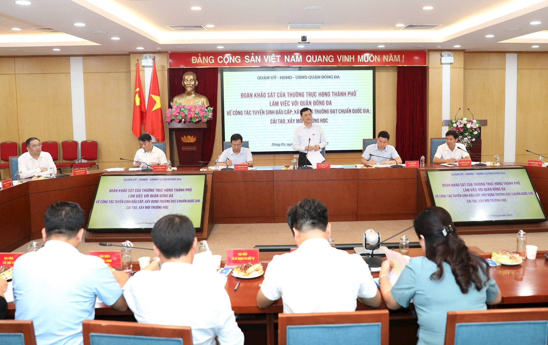 Đống Đa kiến nghị thành phố tận dụng quỹ đất còn trống xây dựng trường học - ảnh 1
