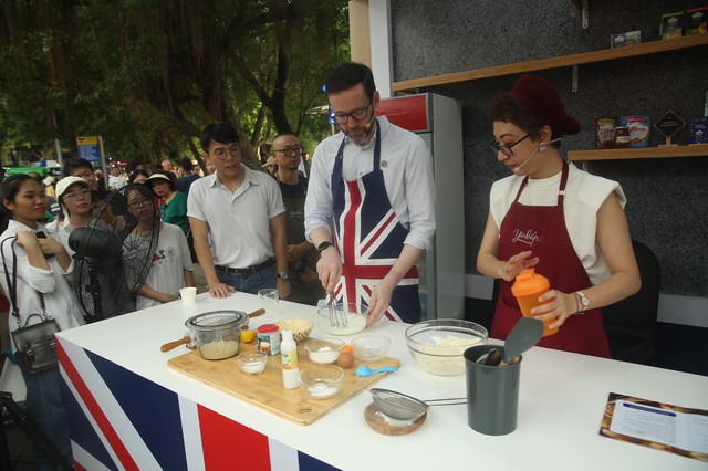 Khai mạc Lễ hội Vương quốc Anh tại Hà Nội: Thu hút nhiều du khách  - ảnh 5