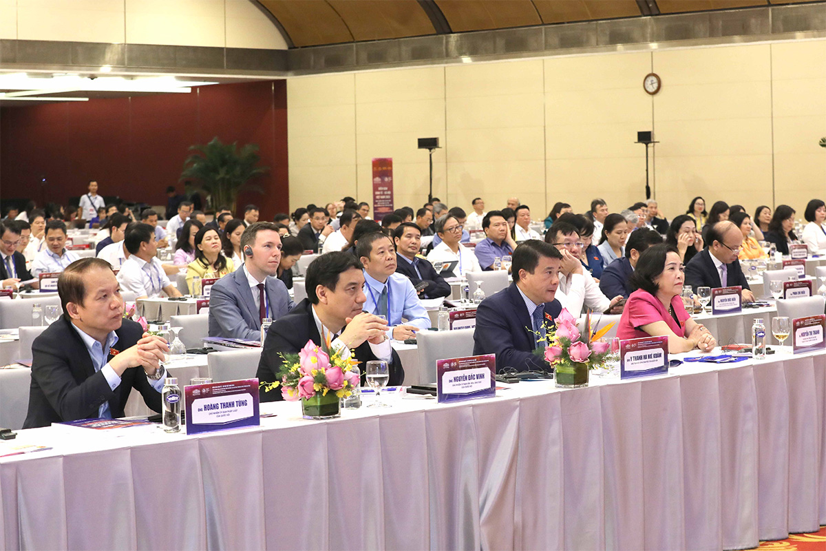 Chủ tịch Quốc hội Vương Đình Huệ: Cải cách và nâng cao chất lượng thể chế kinh tế là động lực đột phá - ảnh 3