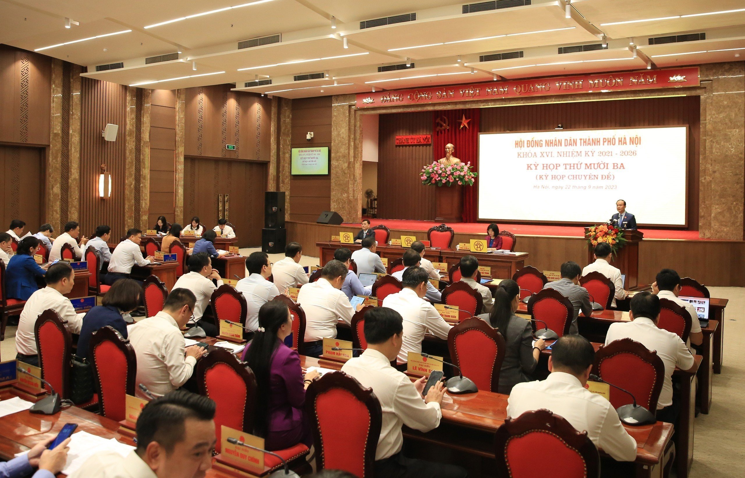 Kỳ họp thứ 13, HĐND TP Hà Nội khoá XVI nhiệm kỳ 2021-2026 - ảnh 3