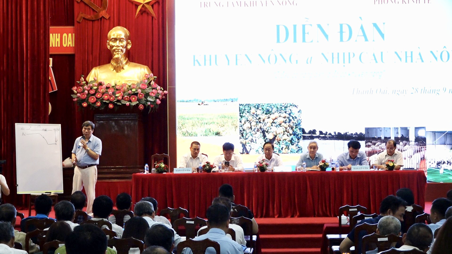 Giúp nông dân thích ứng với điều kiện mới - ảnh 3