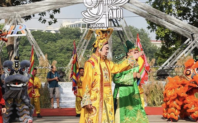 Sôi động “Carnaval mùa thu Hà Nội” với hơn 1.500 người diễu hành trên đường phố - ảnh 2